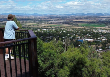Platform view Oxley Scenic Lookout